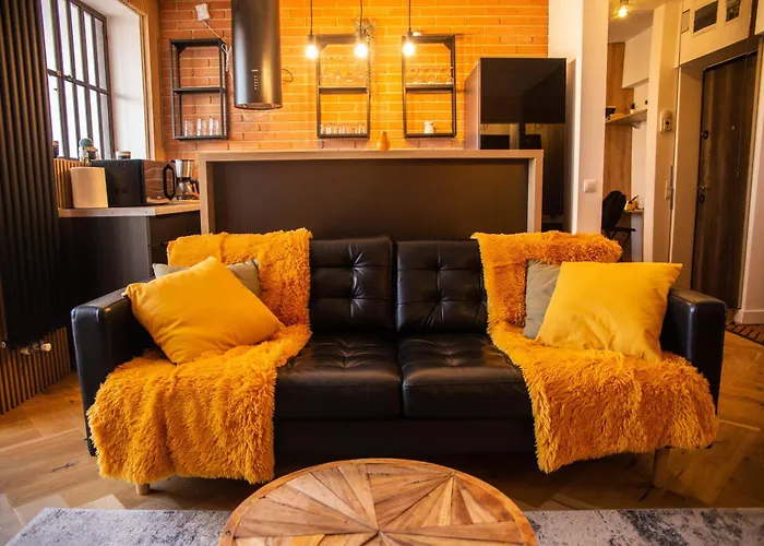 Elegant 1-bedroom In Amzei - & Quiet Appartement Bucarest