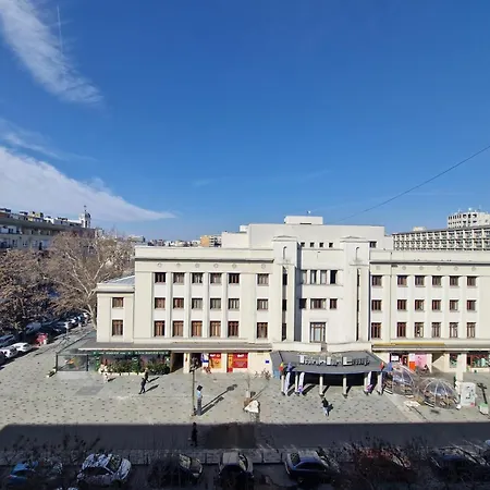 Elegant Amzei With Private Balcony Apartment